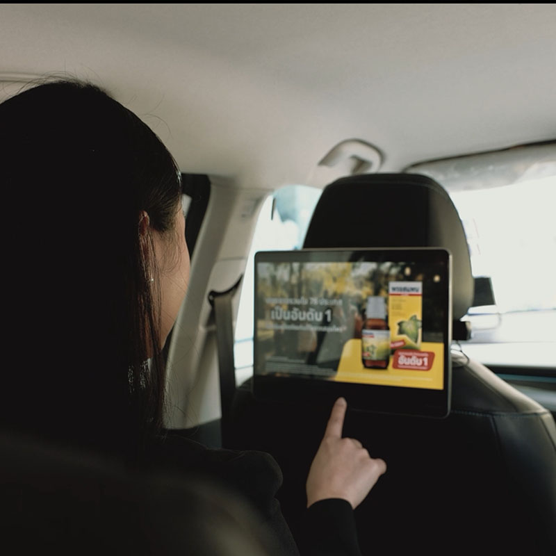 Taxi Rear Seat Advertising Screen